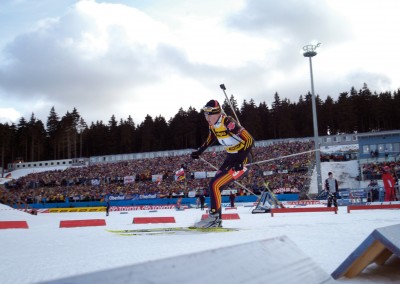 Wintersportlerin beim Biathlon in Oberhof